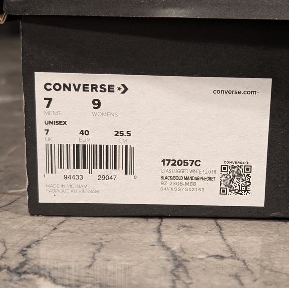 Women's Chuck Taylor All Star Lugged Winter 2.0 High top Sneakers - Picture 8 of 8